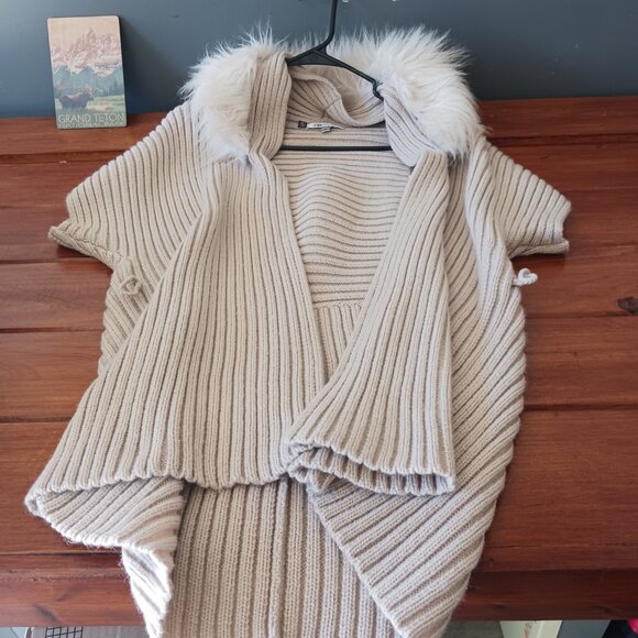 Jennifer Lopez Ladies Sweater Small - Picture 4 of 5